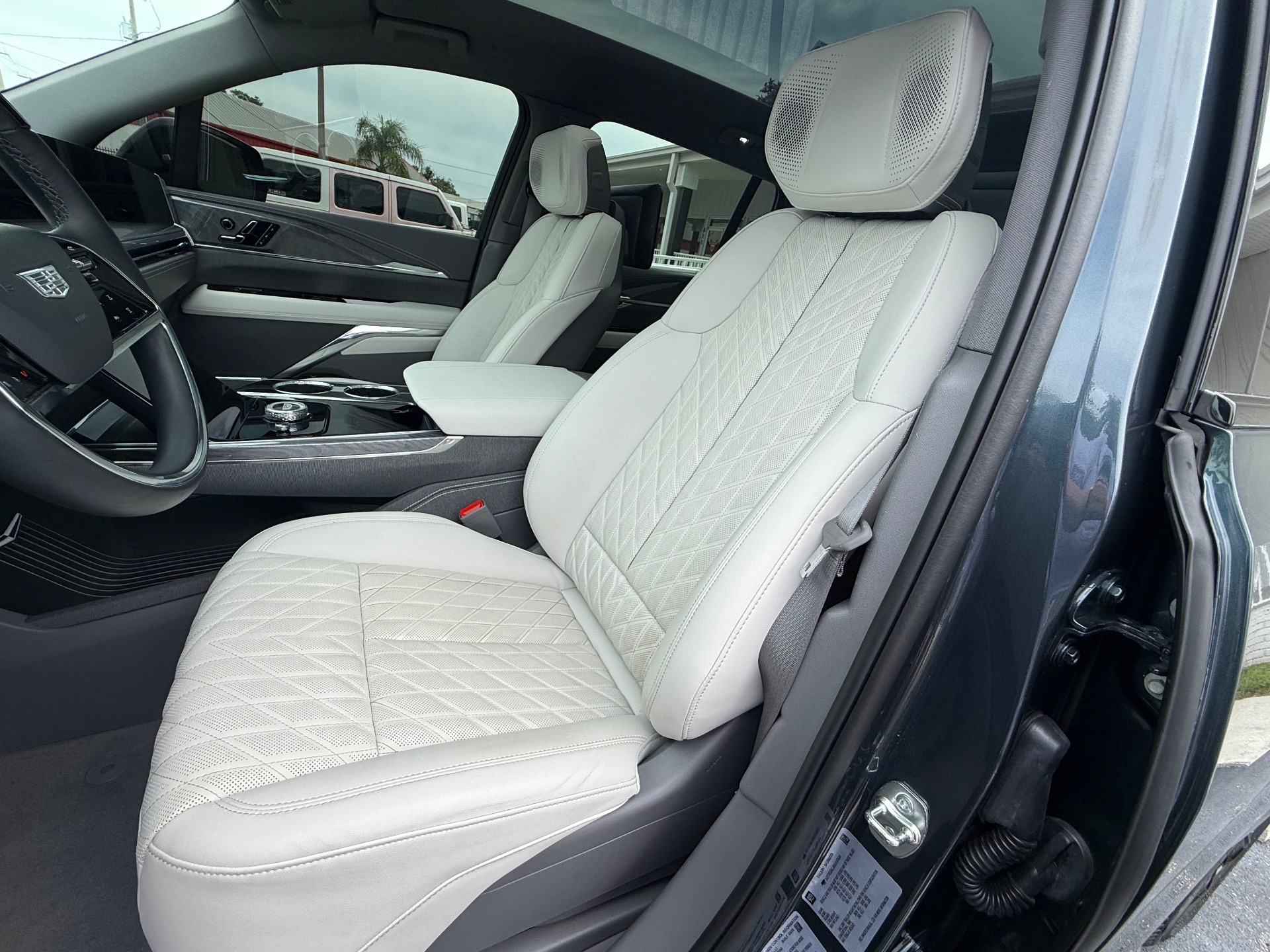 cadillac escalade iq 2025 1GYTEEKL0SU107834 image cadillac escalade iq 2025 1GYTEEKL0SU107834 image